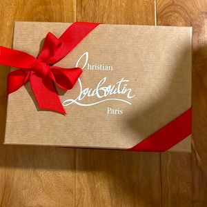 BRAND NEW CL BOX WITH BOWS